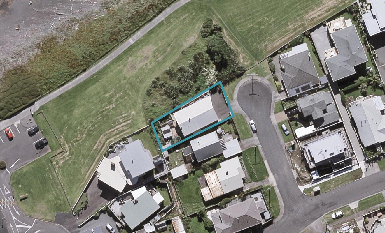 2 Seaton Street, Strandon, New Plymouth - Carousel 1