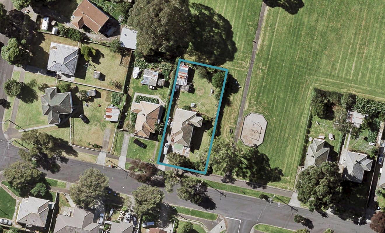 24 Anderson Avenue, Point England, Auckland - Carousel 1