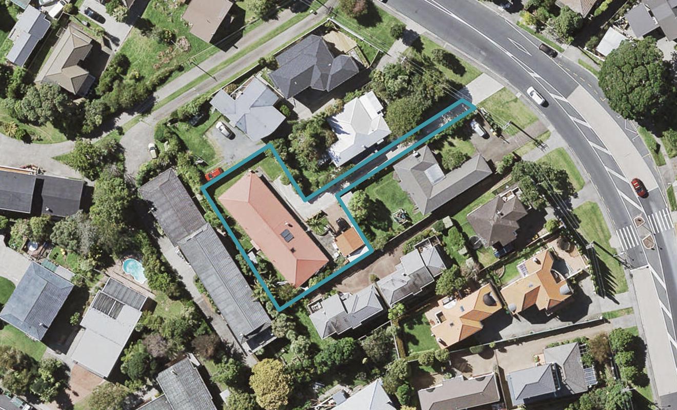 1/0 East Coast Road, Forrest Hill, Auckland - Carousel 1