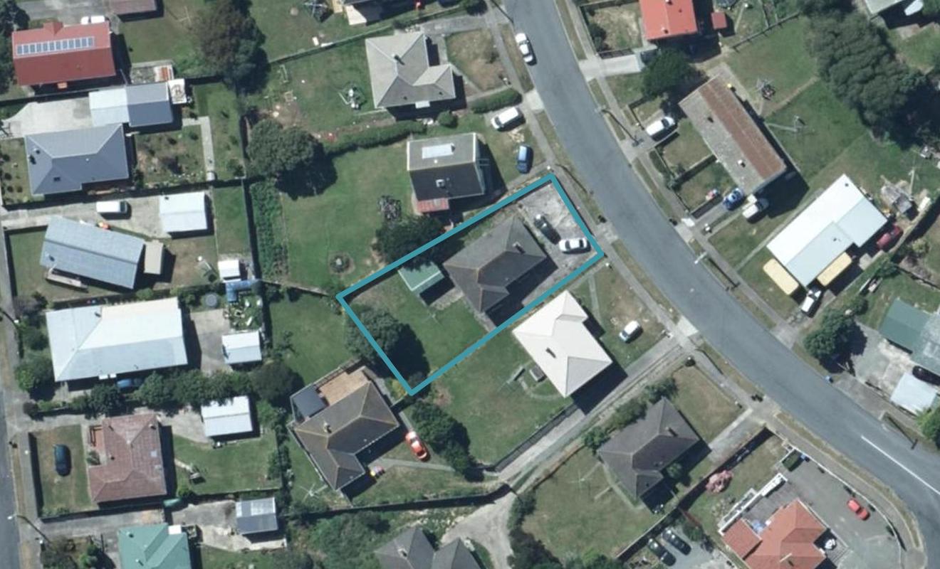 38 Aberfeldy Street, Cannons Creek, Porirua - Carousel 1