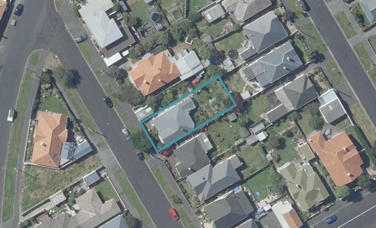 9 Nile Street, Saint Clair, Dunedin - Carousel 1