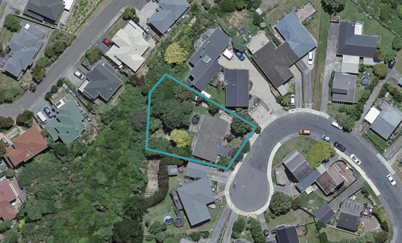 16 Anaheim Place, Churton Park, Wellington - Carousel 1
