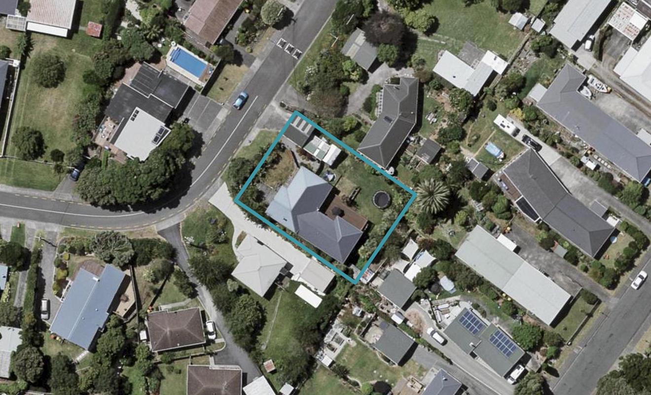 75 Bluegum Road, Paraparaumu Beach, Paraparaumu - Carousel 1