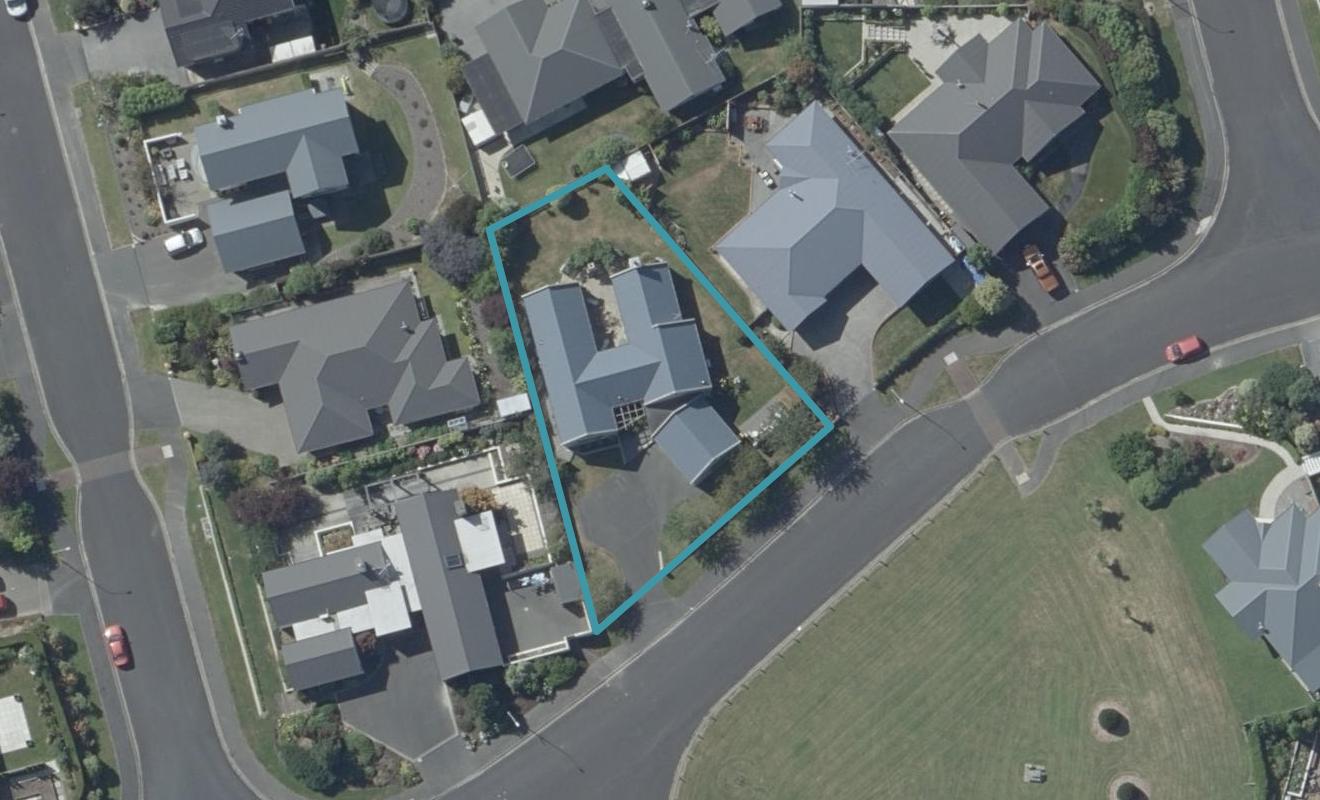 5 Sunninghurst Drive, Fairfield, Dunedin - Carousel 1