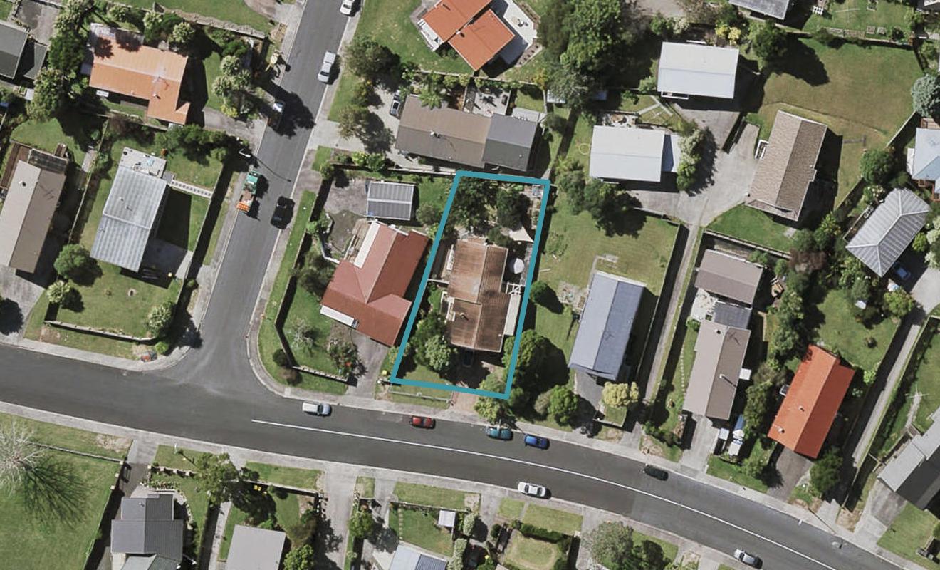 58 Athena Drive, Totara Vale, Auckland - Carousel 1