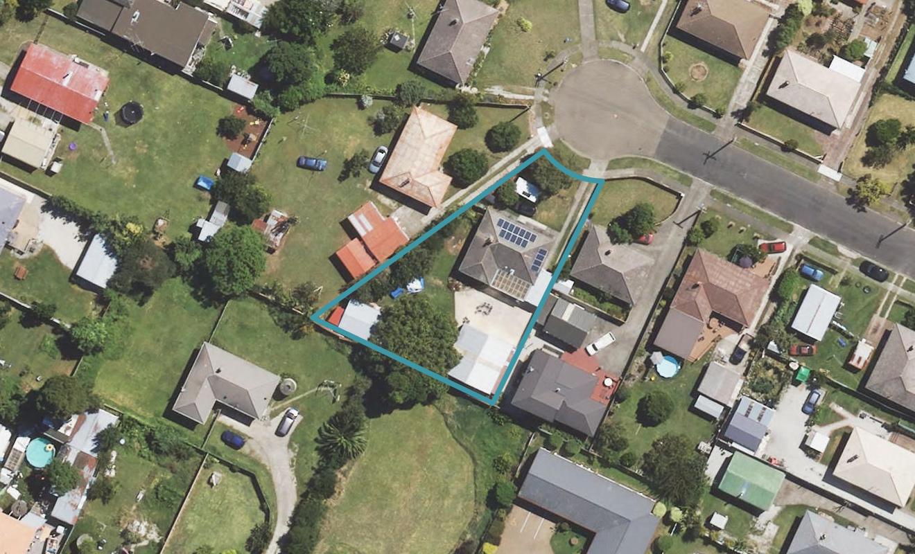 6 De Costa Avenue, Te Hapara, Gisborne - Carousel 1