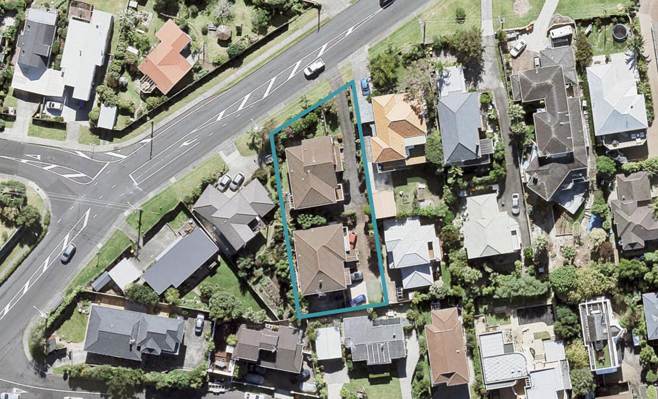 2/855 Beach Road, Waiake, Auckland - Carousel 1
