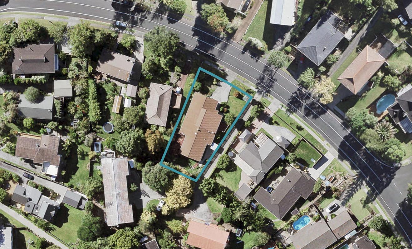 86 John Downs Drive, Browns Bay, Auckland - Carousel 1