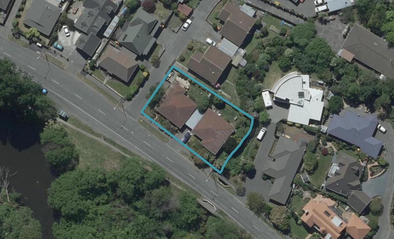 2/96 Lake Terrace Road, Burwood, Christchurch - Carousel 1