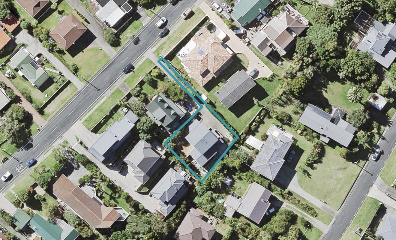 22A Arran Road, Browns Bay, Auckland - Carousel 1