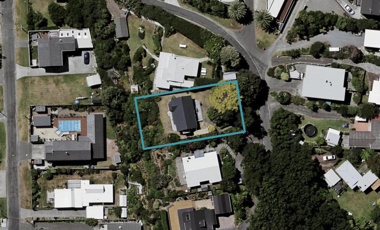 9 Kohutuhutu Road, Raumati Beach, Paraparaumu - Carousel 1