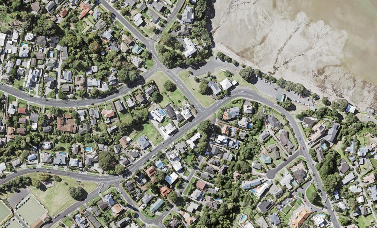 102 Selwyn Road, Cockle Bay, Auckland - Carousel 1