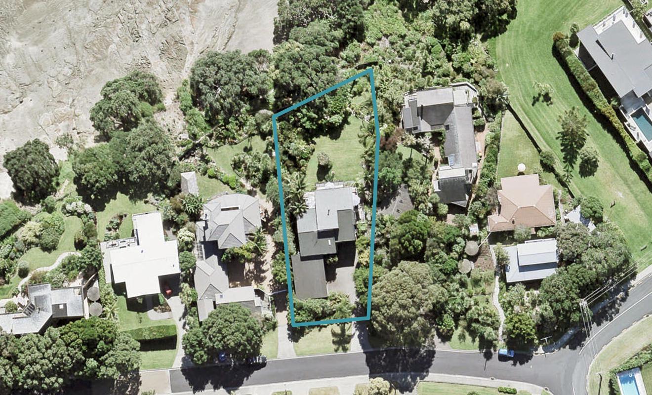 34 The Crescent, Tindalls Beach, Whangaparaoa - Carousel 1