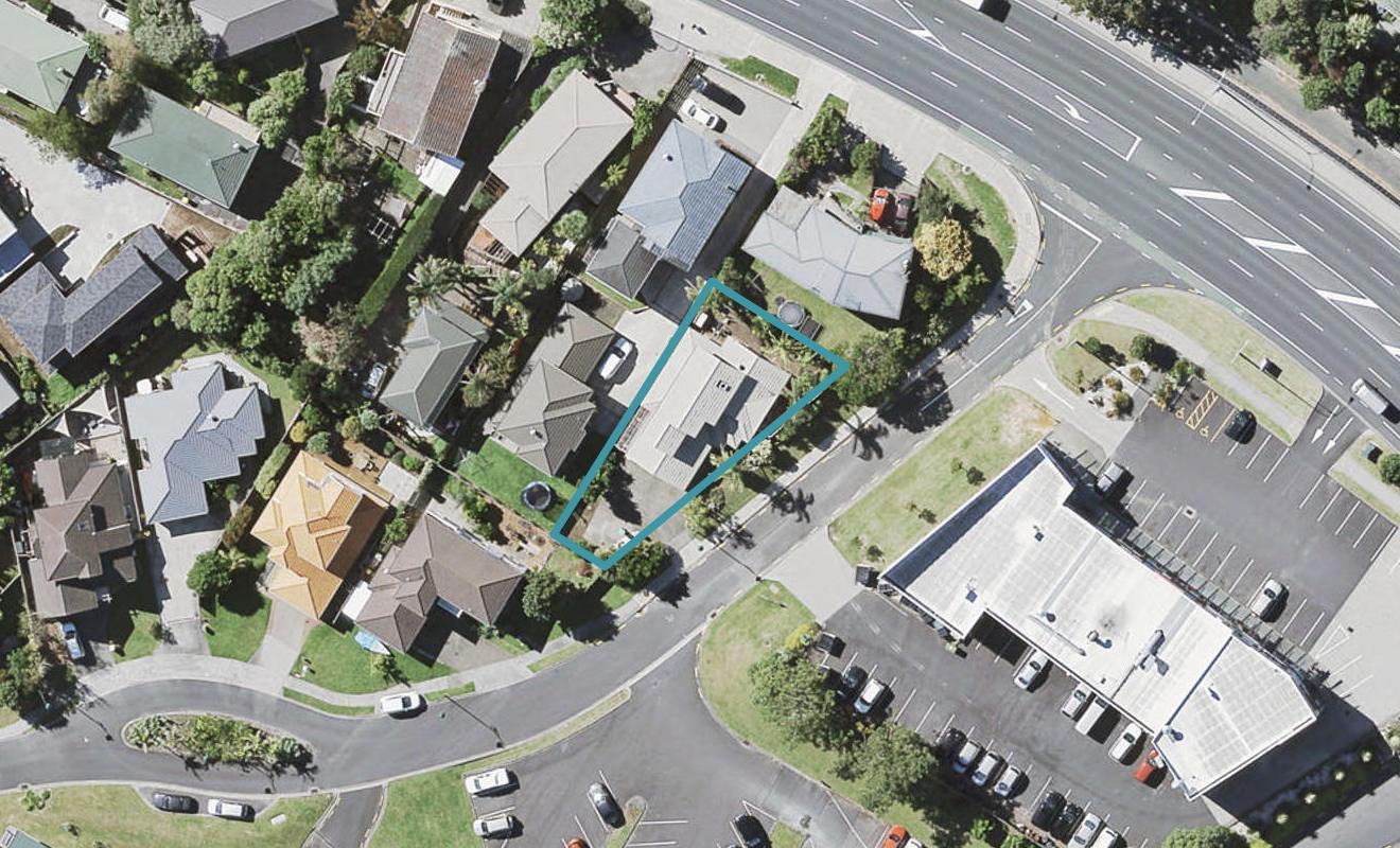 3 Noel Williams Place, Windsor Park, Auckland - Carousel 1