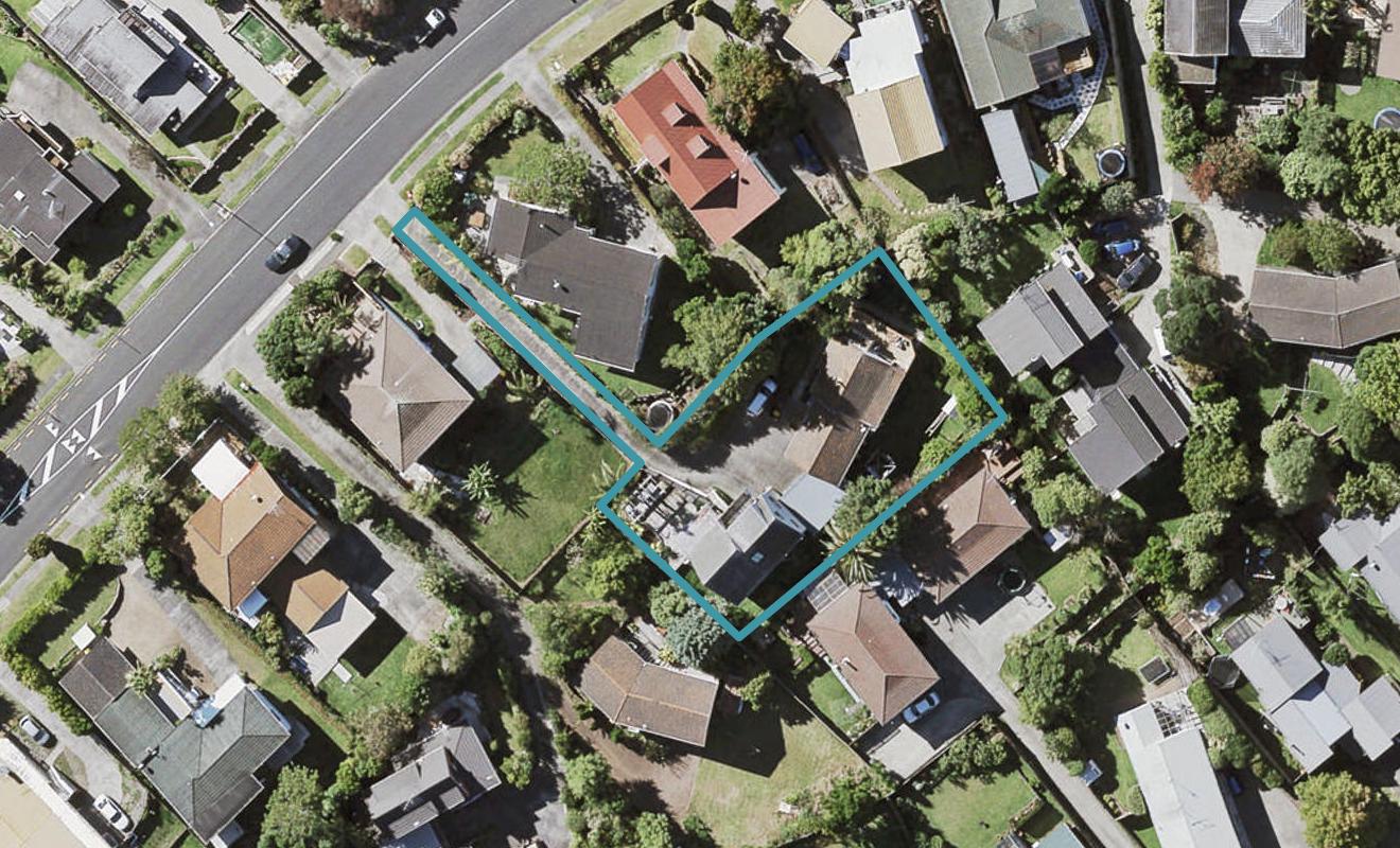 2/135 Oaktree Avenue, Browns Bay, Auckland - Carousel 1