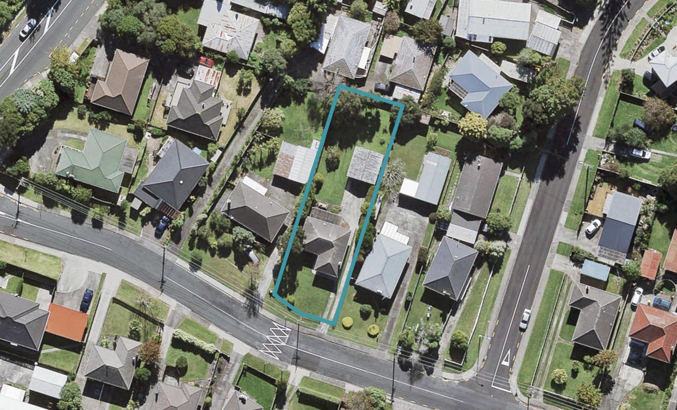 59 Strid Road, Te Atatu South, Auckland - Carousel 1