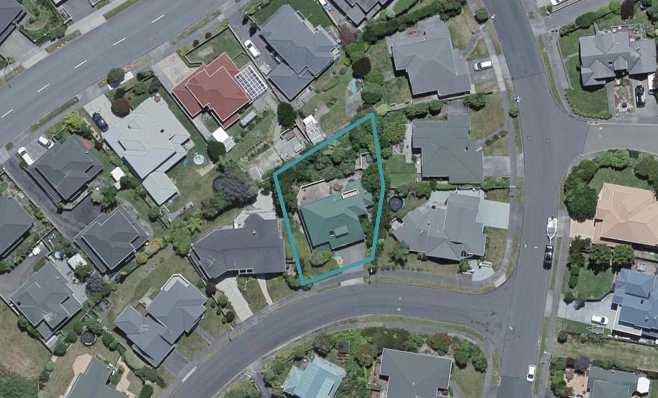 4 Myers Grove, Churton Park, Wellington - Carousel 1