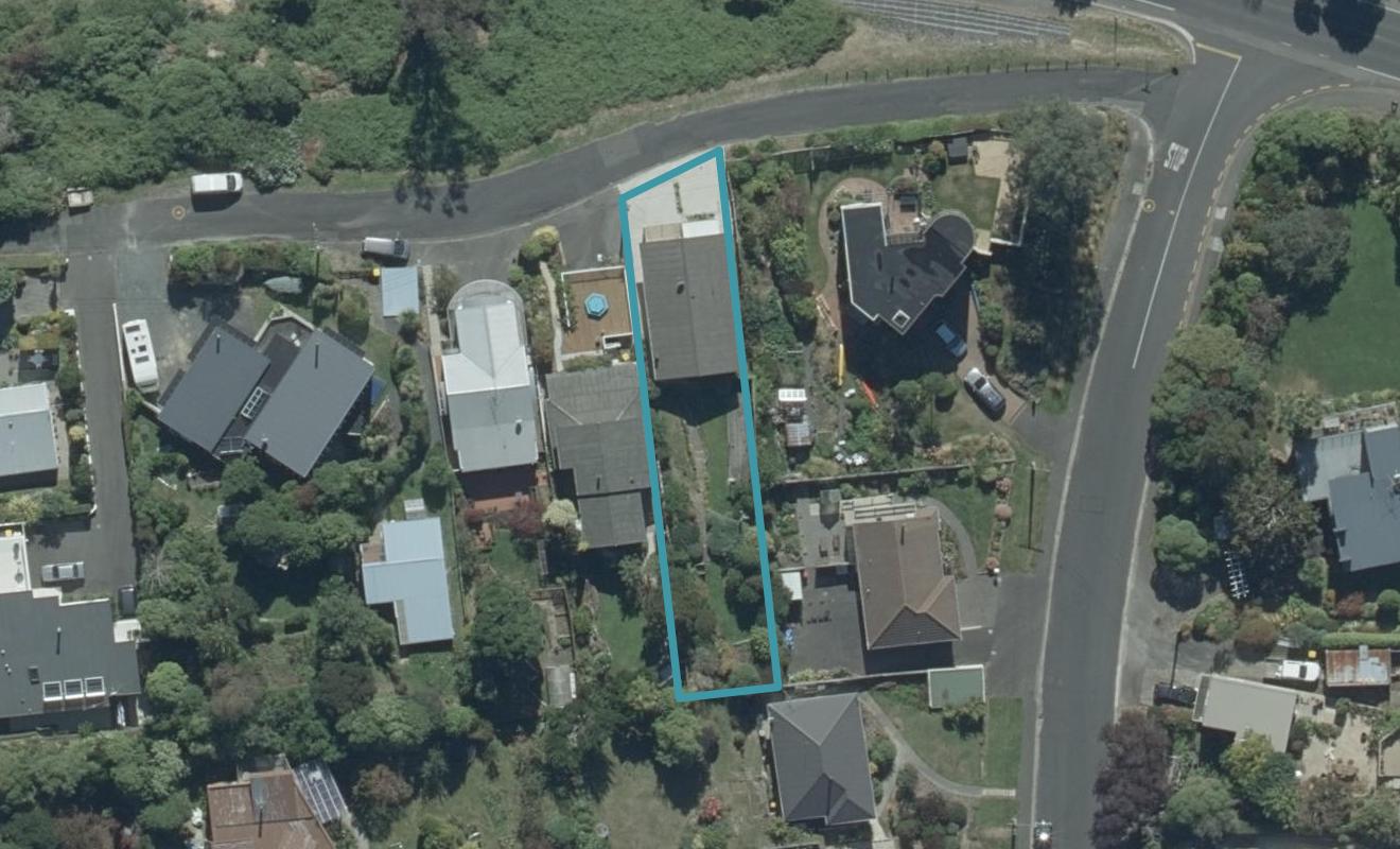 42 Marine Parade, Macandrew Bay, Dunedin - Carousel 1