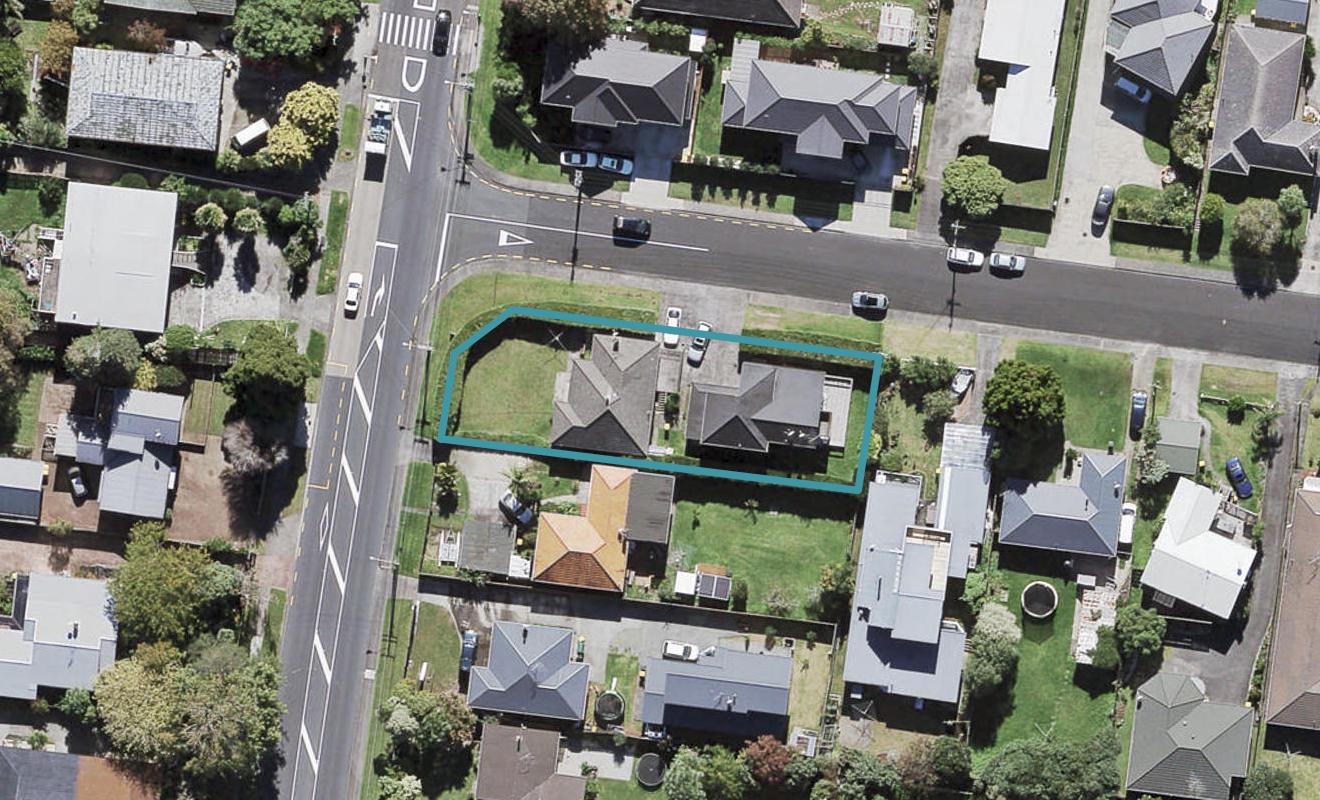 73 Te Atatu Road, Te Atatu South, Auckland - Carousel 1