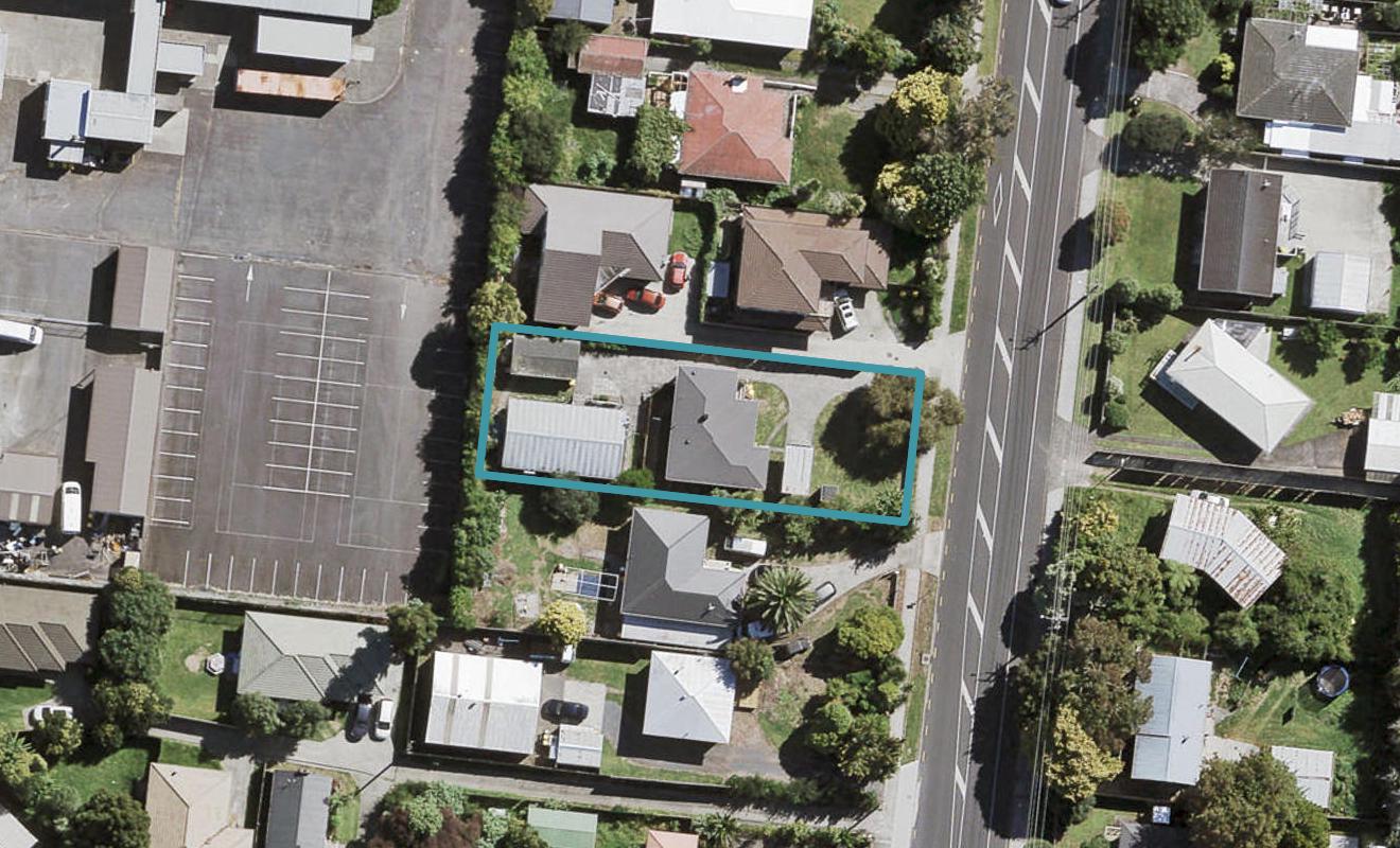 2/32 Rathgar Road, Henderson, Auckland - Carousel 1