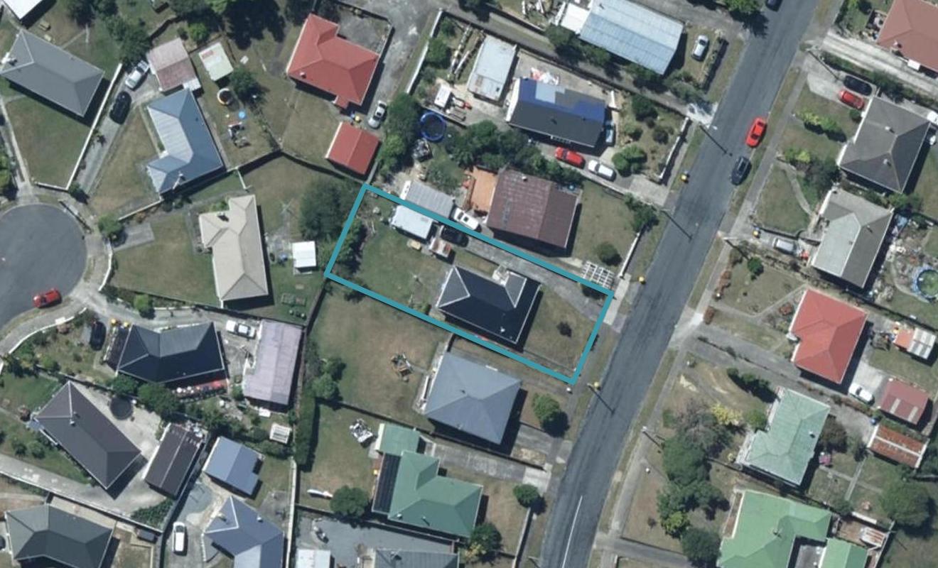37 Fantame Street, Cannons Creek, Porirua - Carousel 1