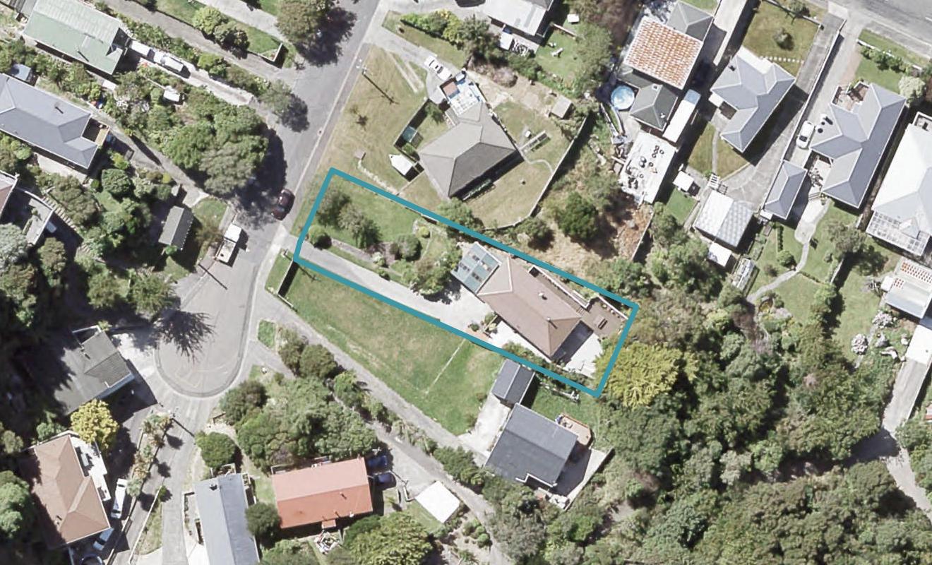 13 Davis Grove, Wainuiomata, Lower Hutt - Carousel 1