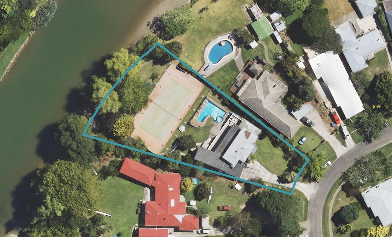 20 Marian Drive, Inner Kaiti, Gisborne - Carousel 1