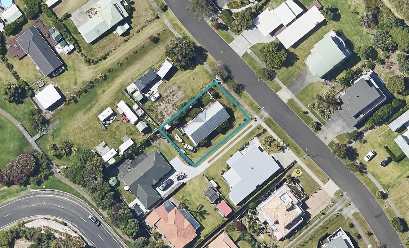 40 Bowentown Boulevard, Bowentown, Waihi Beach - Carousel 1