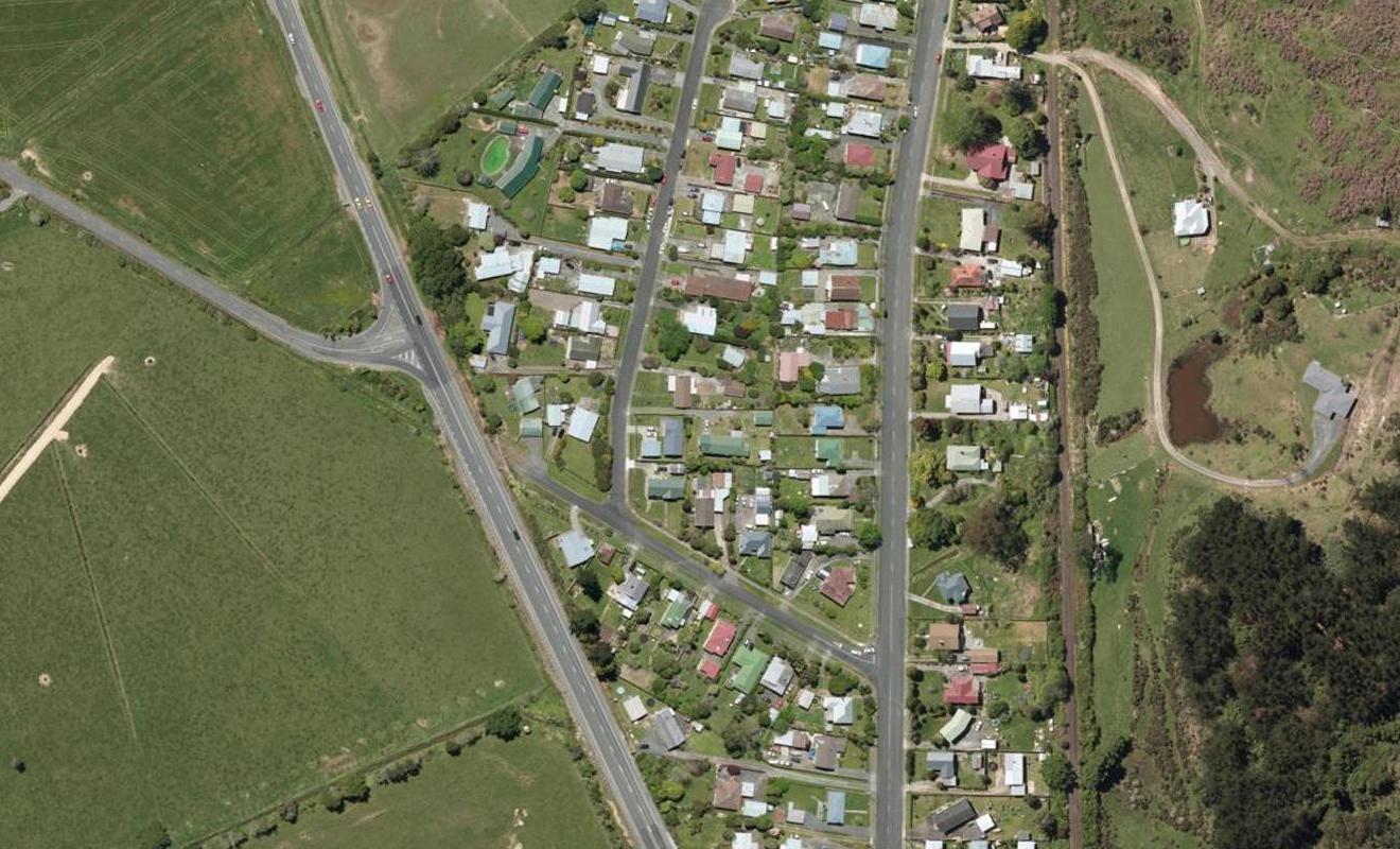 2 Clark Street, Hikurangi, Hikurangi - Carousel 1
