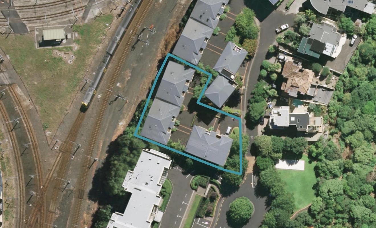 1B/1 Furneaux Way, Remuera, Auckland - Carousel 1