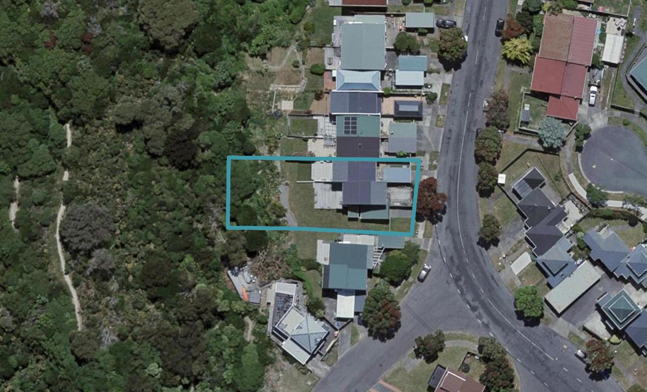 121 Akaroa Drive, Maupuia, Wellington - Carousel 1