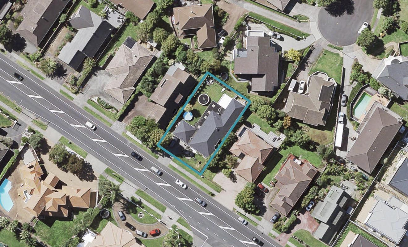 200 Whitford Road, Shamrock Park, Auckland - Carousel 1