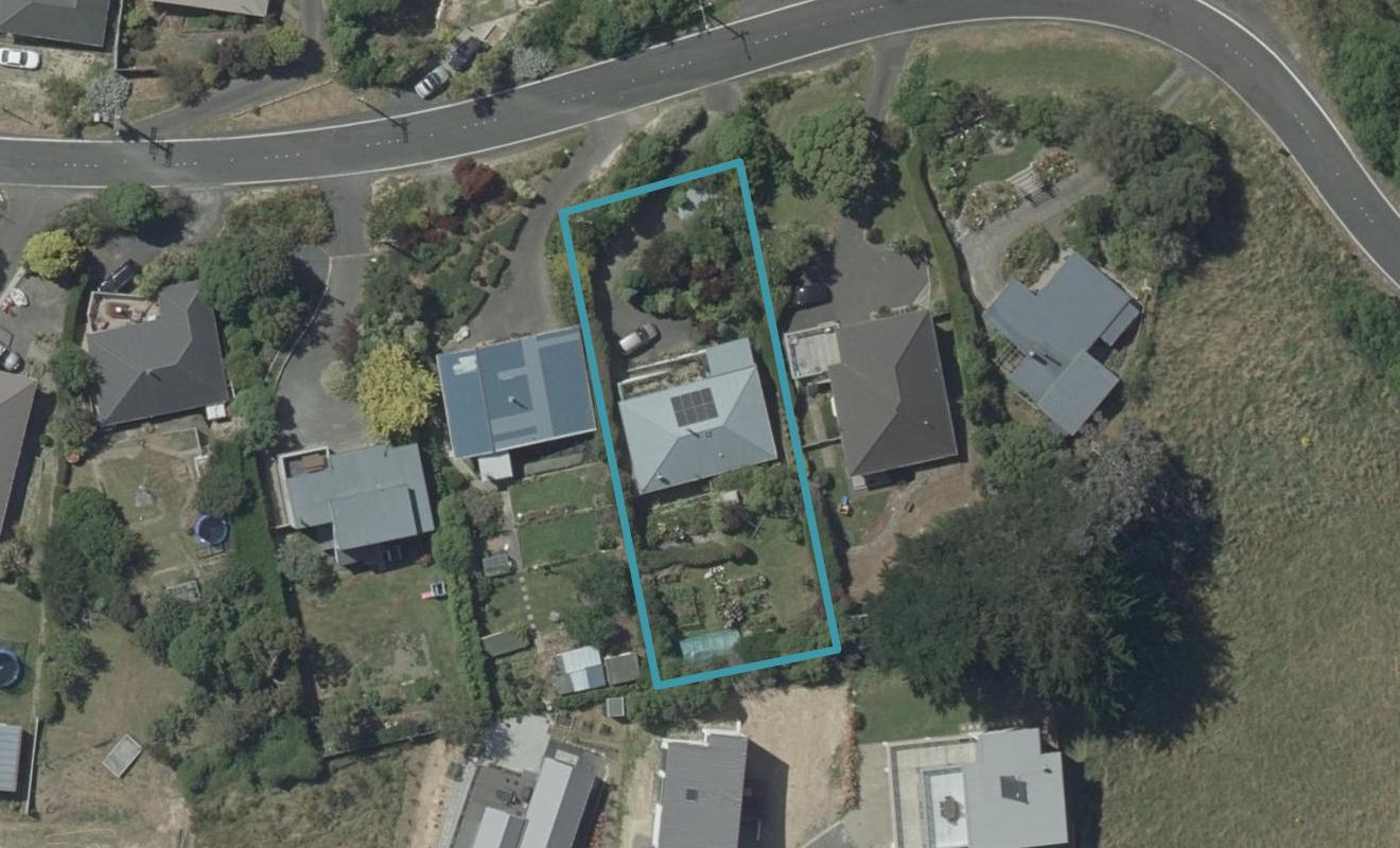 16 Castlewood Road, Company Bay, Dunedin - Carousel 1