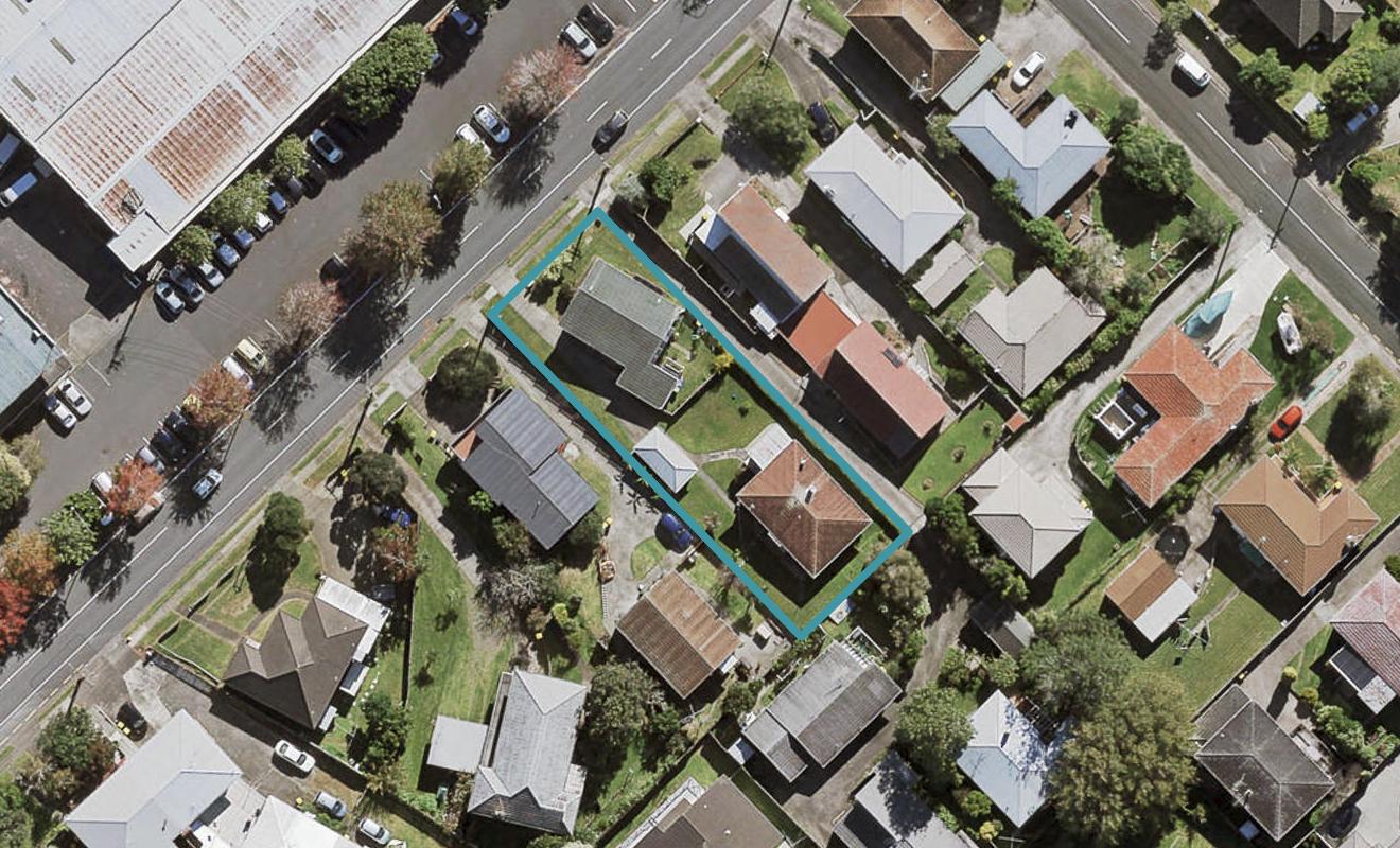 2/19 College Road, Northcote, Auckland - Carousel 1