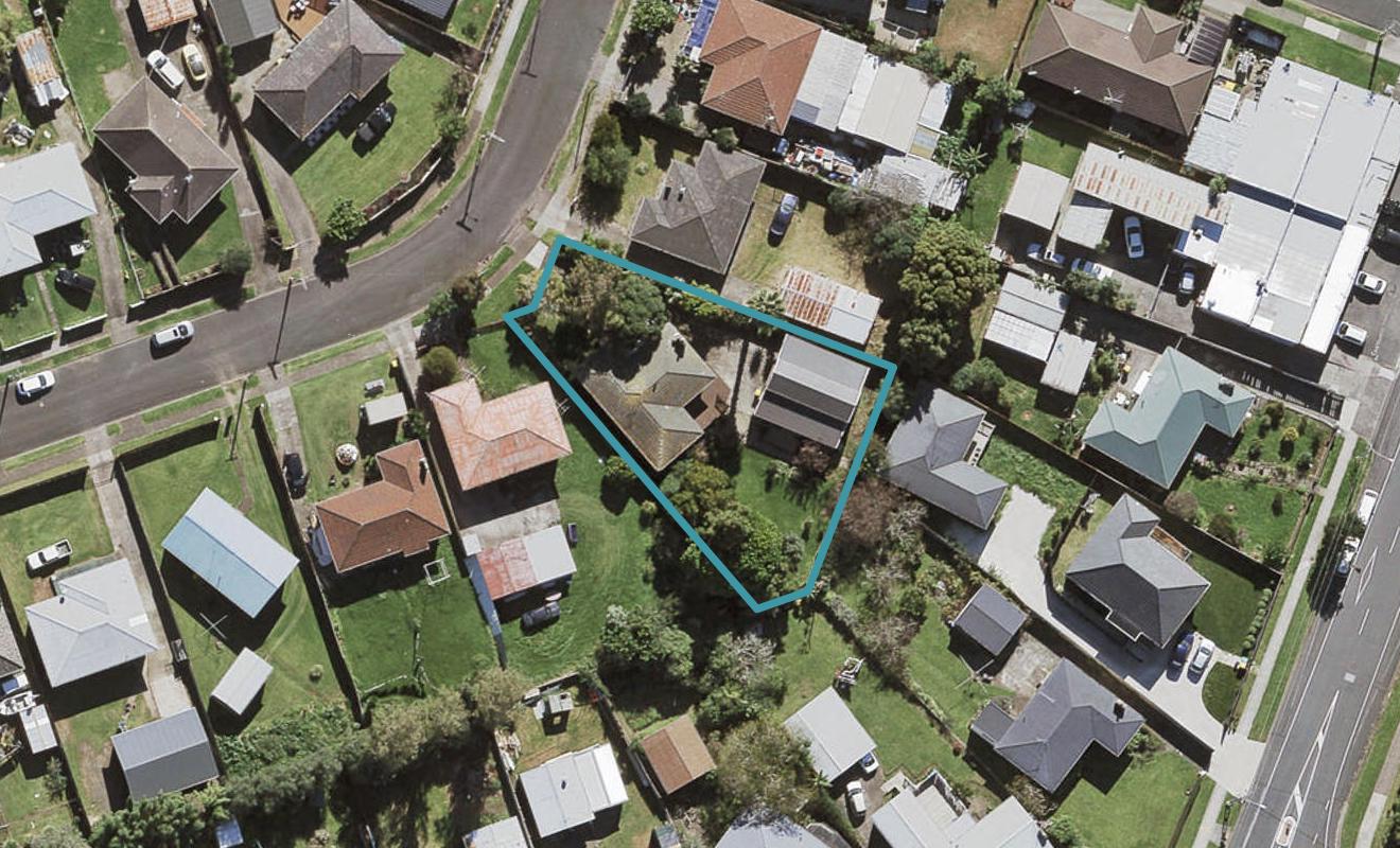 8 Toatoa Place, Mangere Bridge, Auckland - Carousel 1