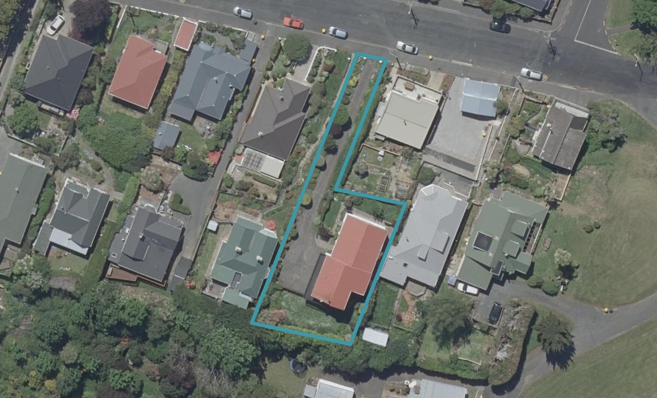 11 Preston Crescent, Belleknowes, Dunedin - Carousel 1