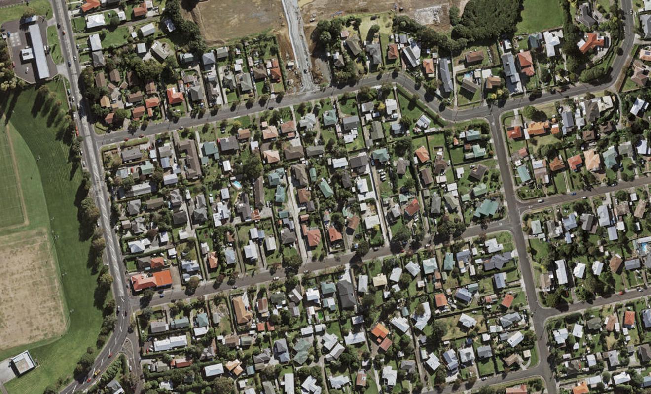 2/32 Camp Road, Mount Wellington, Auckland - Carousel 1