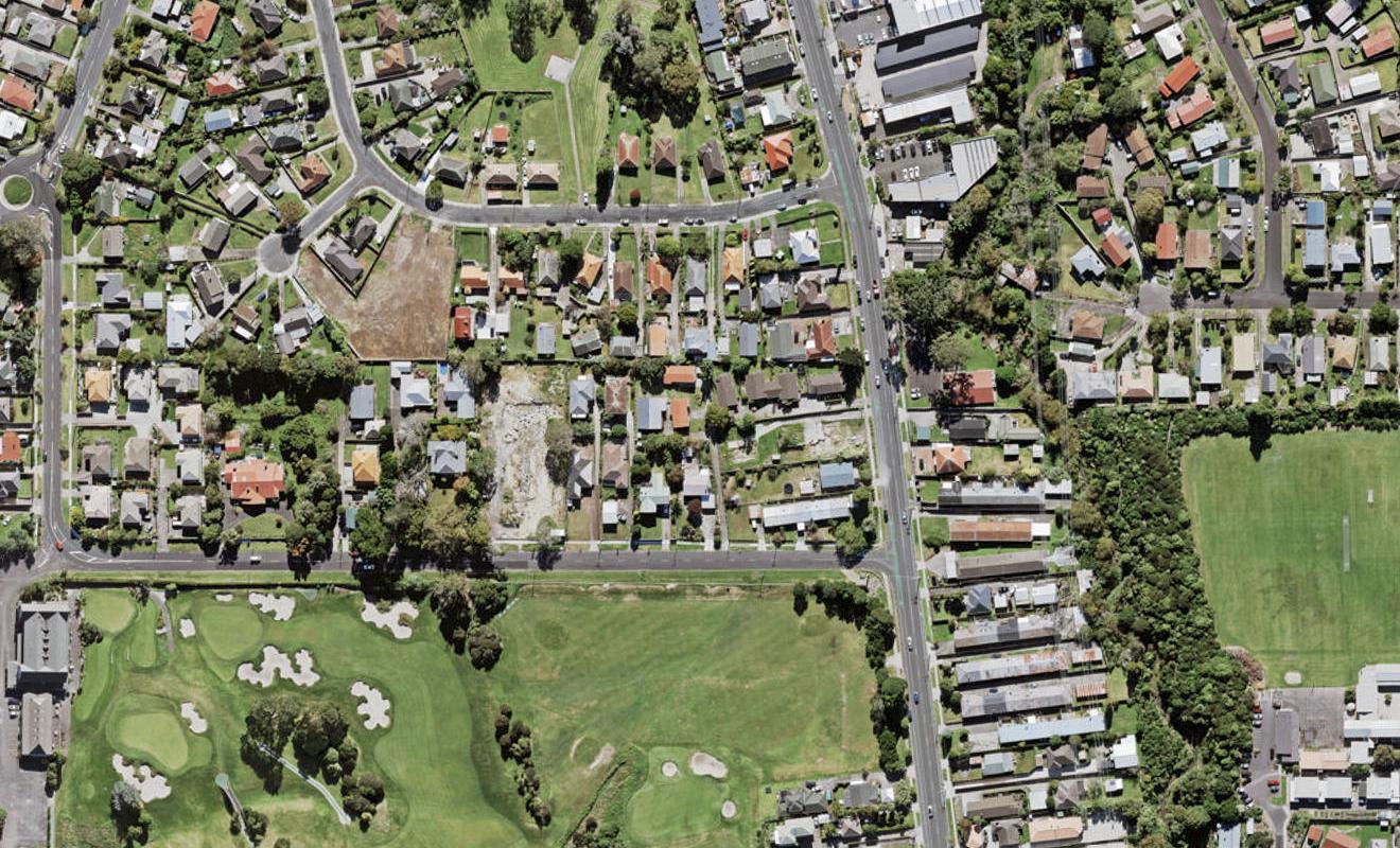 2/40 Links Road, New Lynn, Auckland - Carousel 1