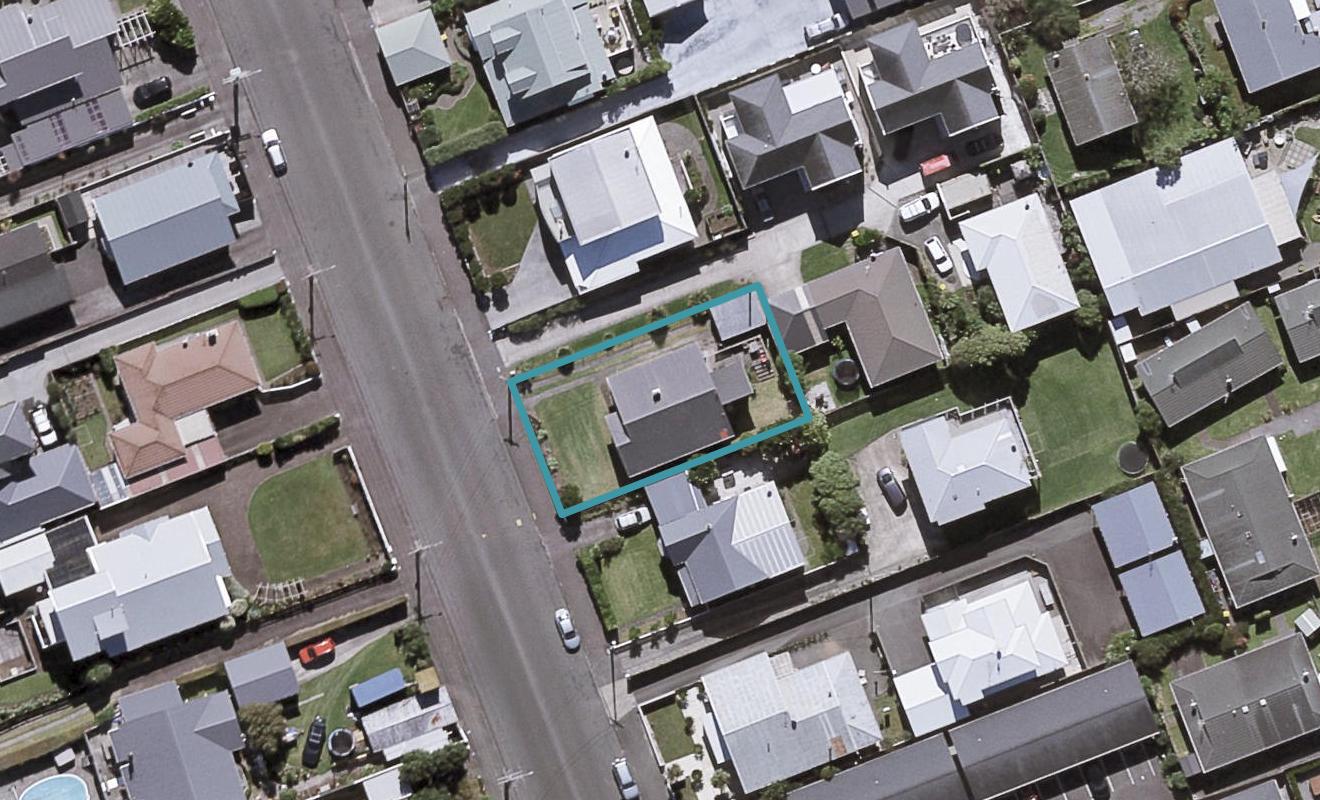 17 Beach Street, Fitzroy, New Plymouth - Carousel 1