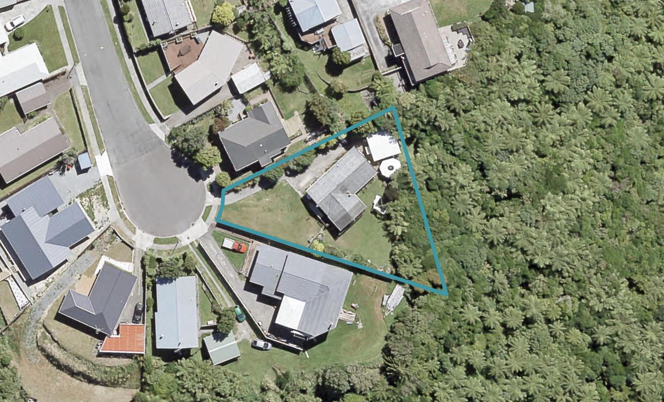 29 Mossburn Grove, Kelson, Lower Hutt - Carousel 1
