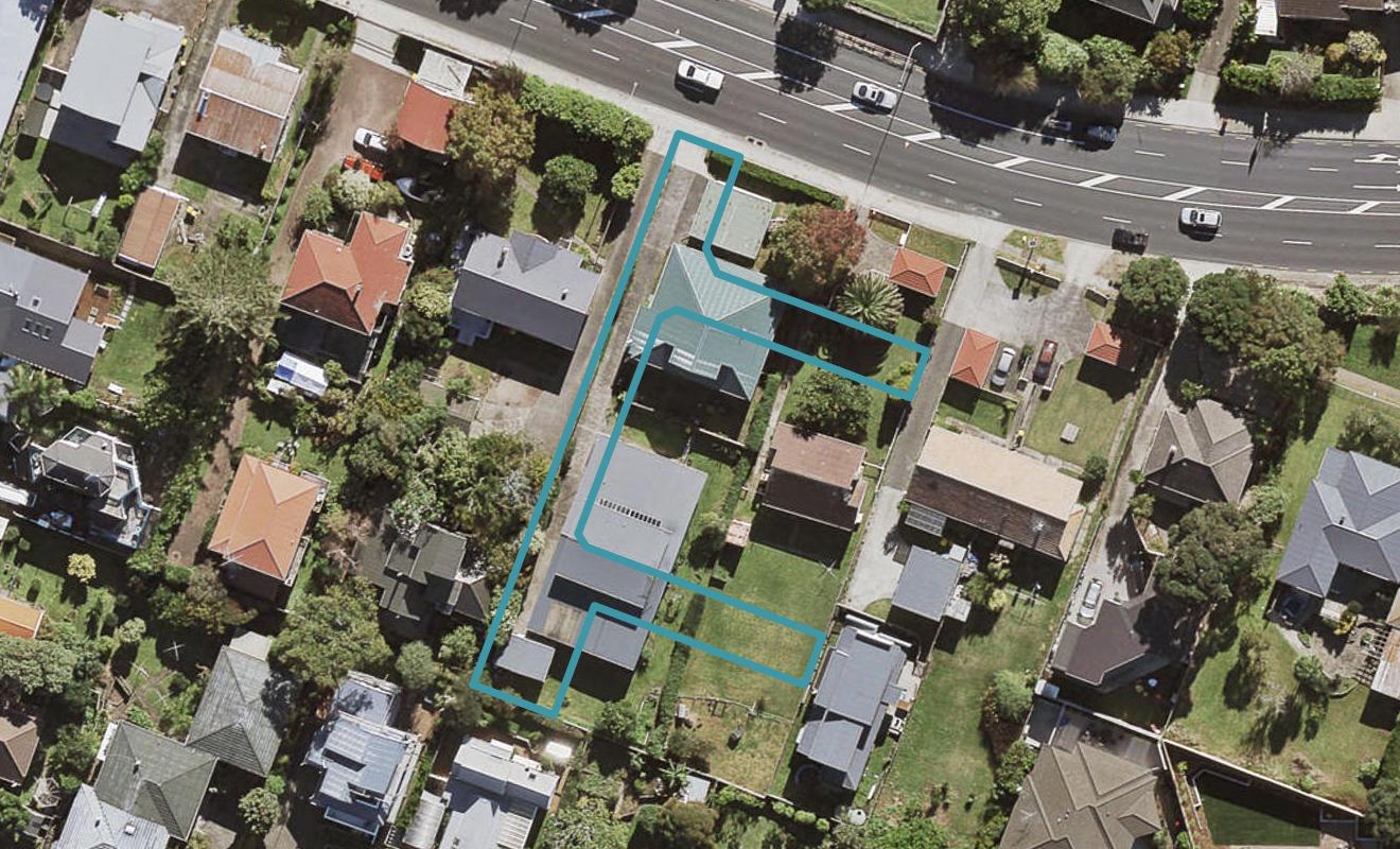 13/12 Onewa Road, Northcote Point, Auckland - Carousel 1