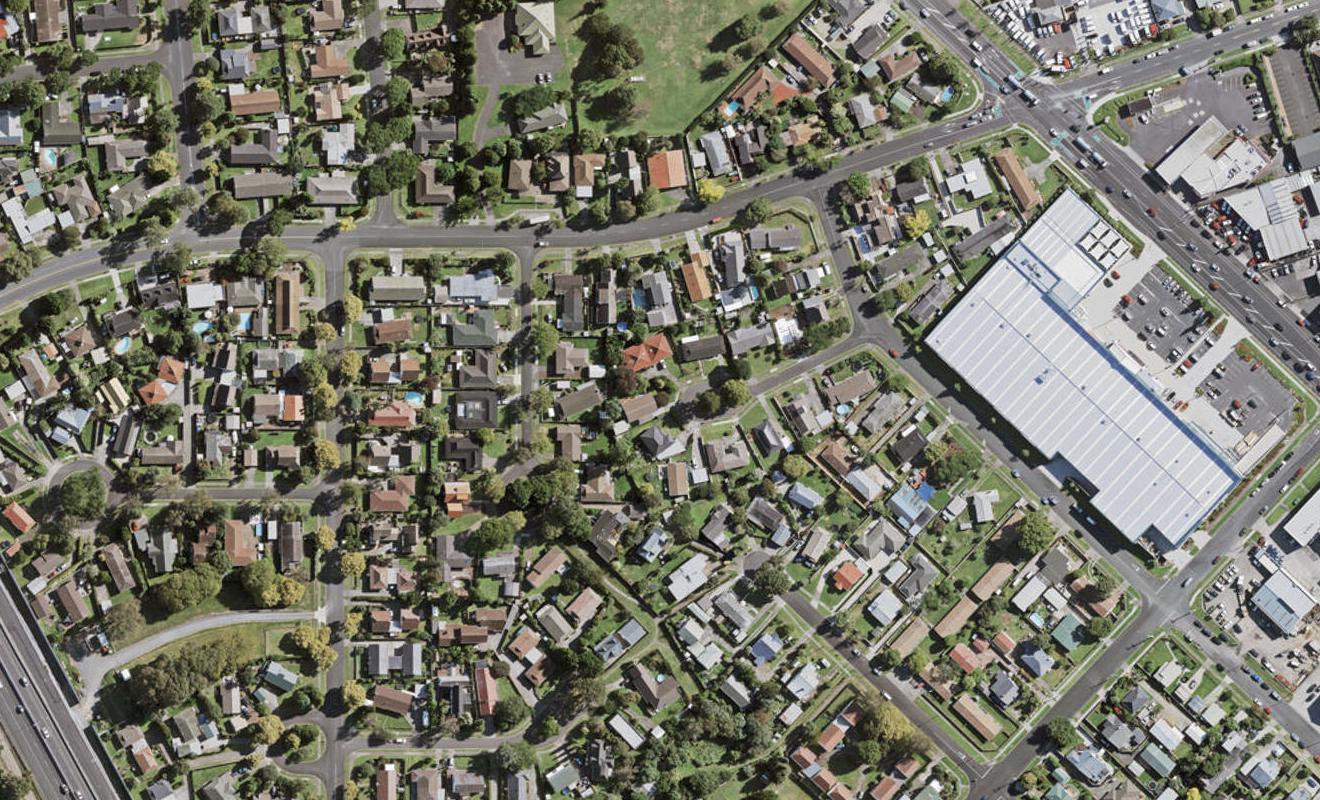 9 Kirrama Place, Conifer Grove, Takanini - Carousel 1