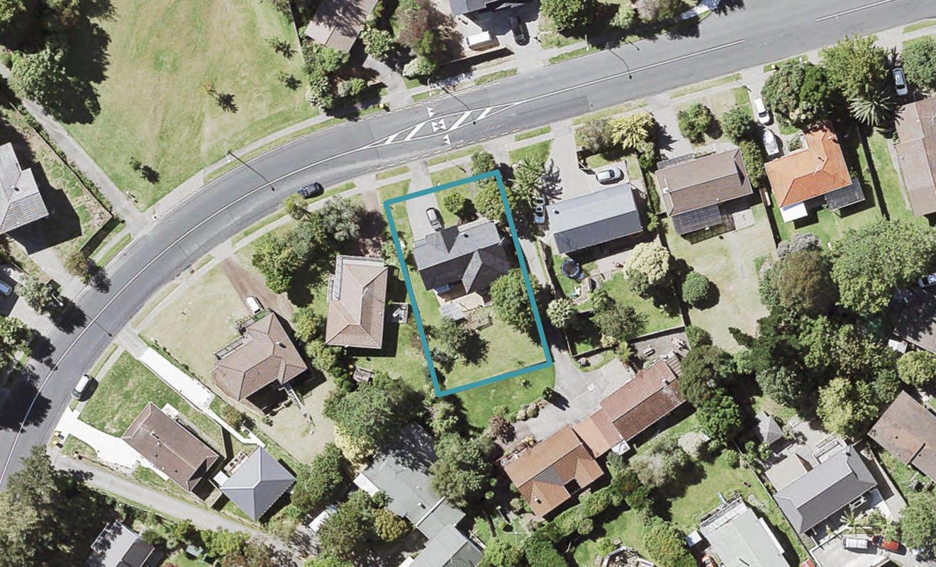 63 Oaktree Avenue, Browns Bay, Auckland - Carousel 1