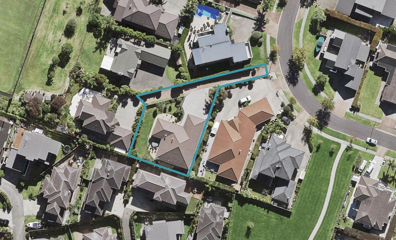 26 English Oak Drive, Schnapper Rock, Auckland - Carousel 1