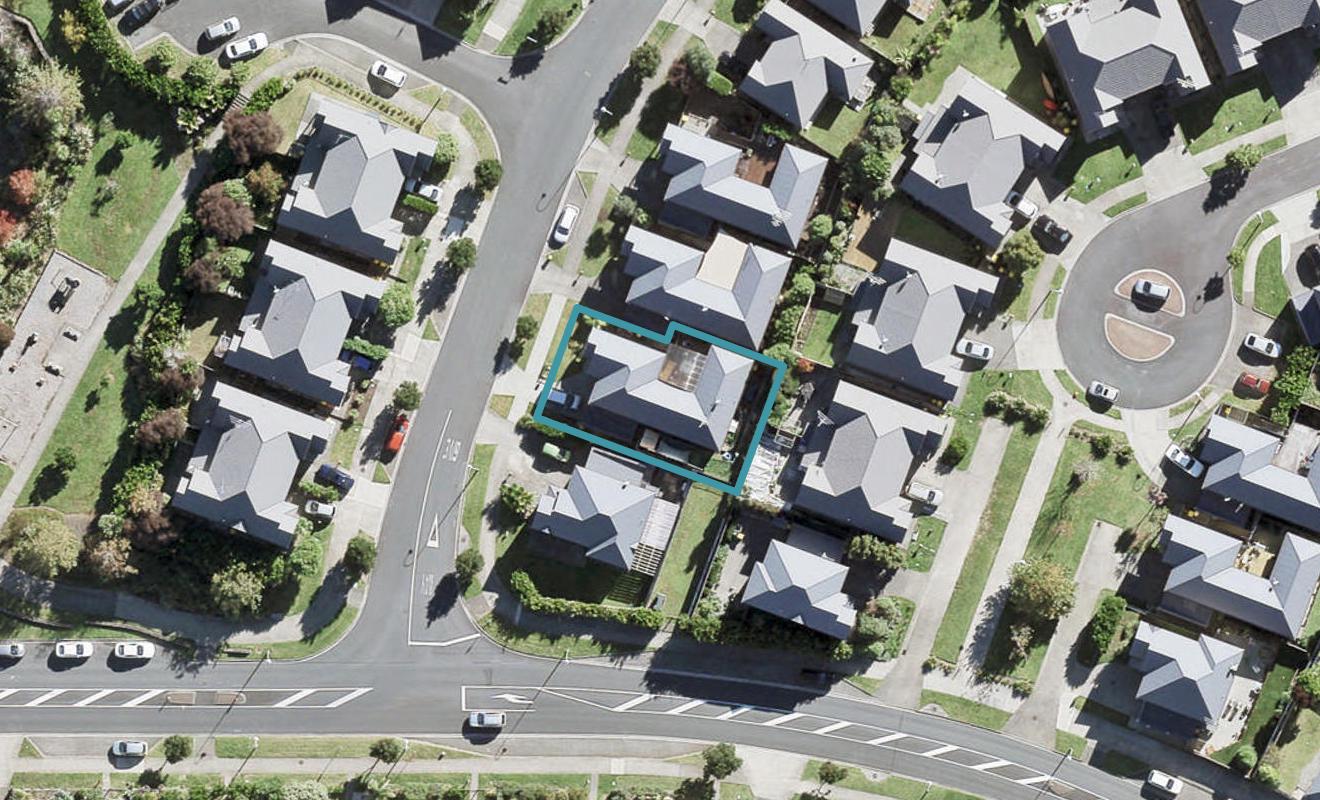 92 Fields Parade, Oteha, Auckland - Carousel 1