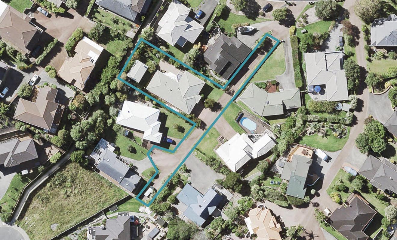 58 Crestview Place, Browns Bay, Auckland - Carousel 1
