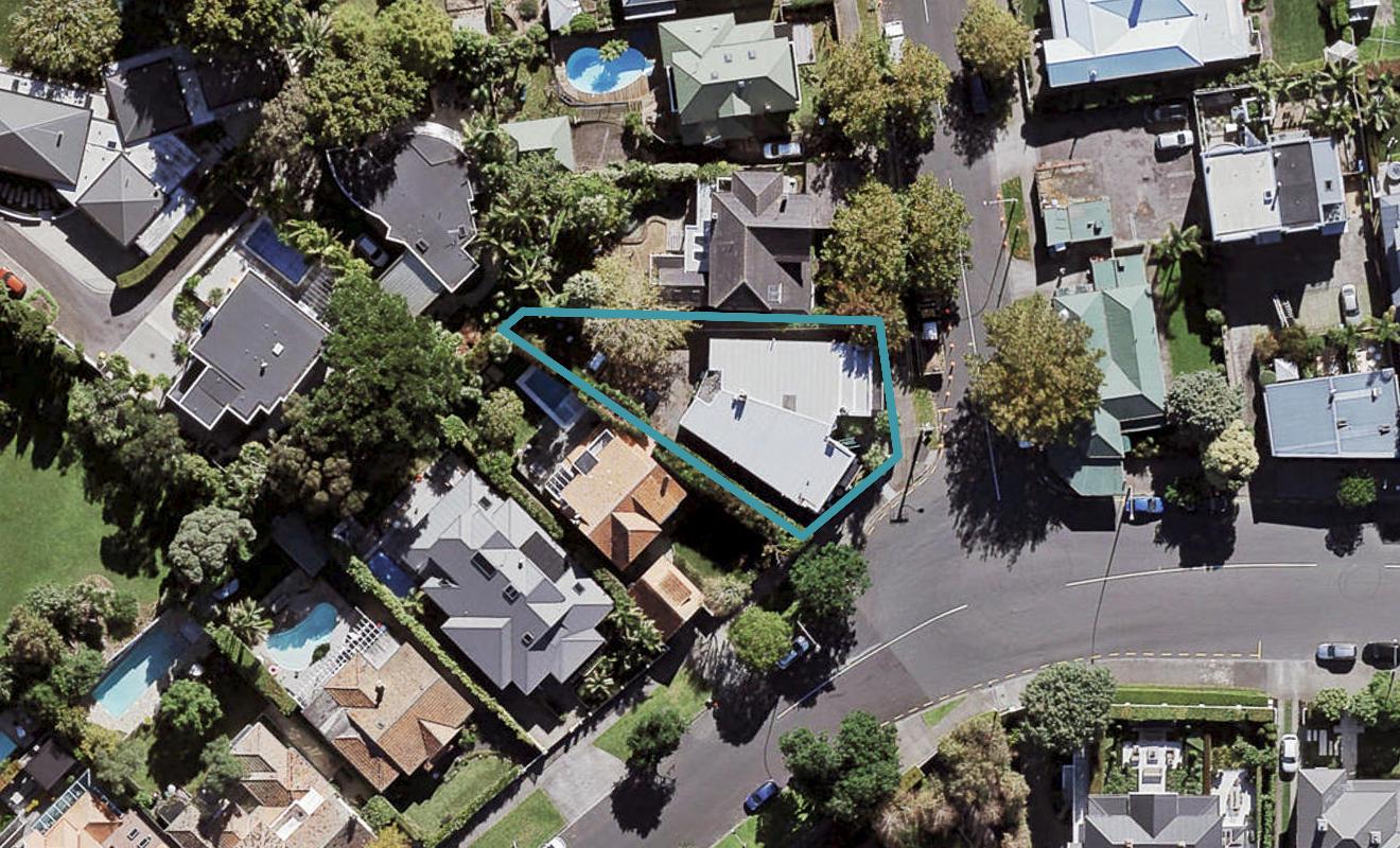 1//2 Herne Bay Road, Herne Bay, Auckland - Carousel 1