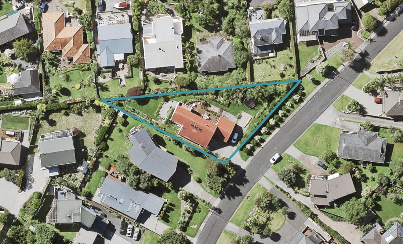 20 Coates Road, Cockle Bay, Auckland - Carousel 1