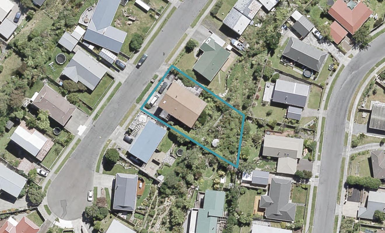 5 Tarras Grove, Kelson, Lower Hutt - Carousel 1