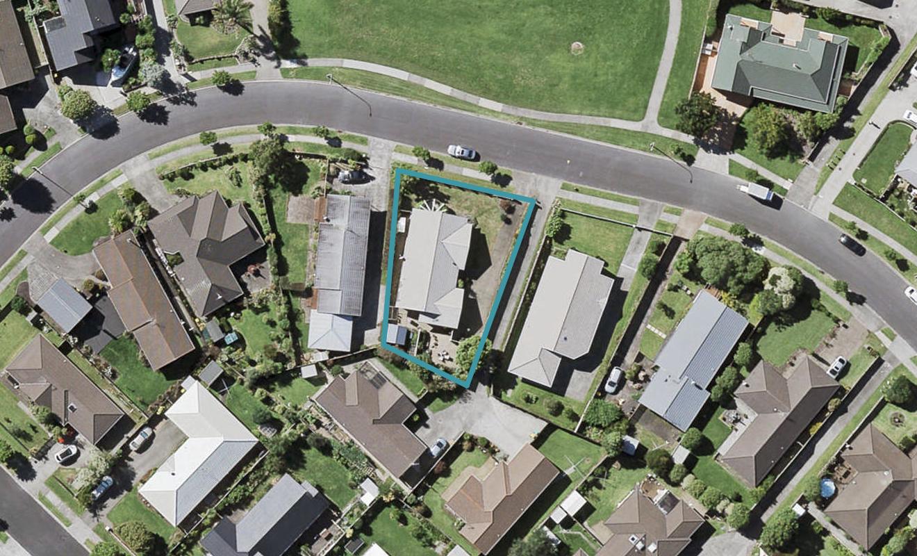60 West Fairway, Golflands, Auckland - Carousel 1